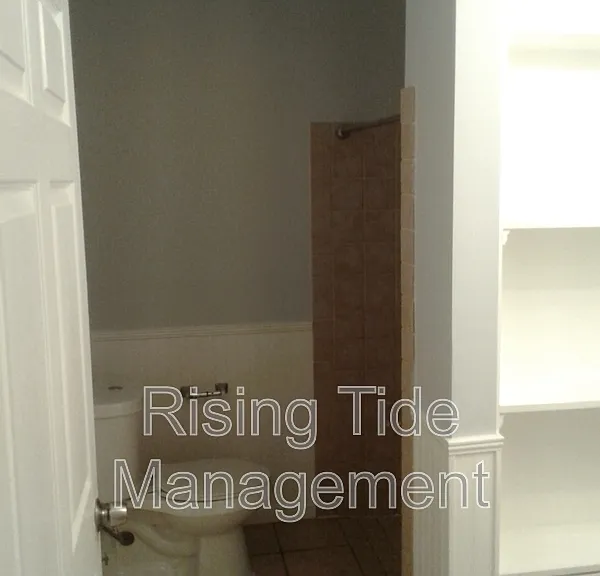 948 Hickory Dr — Photo 17