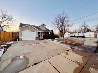 1100 S C Ct, Rogers, AR 72756