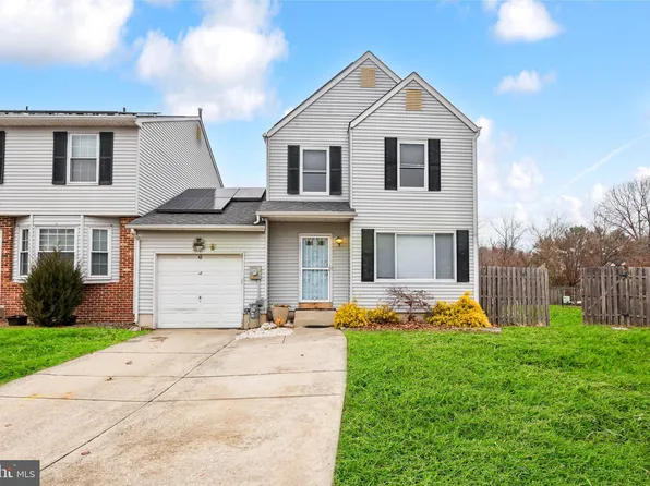 42 Blue Jay Dr, Clementon, NJ 08021