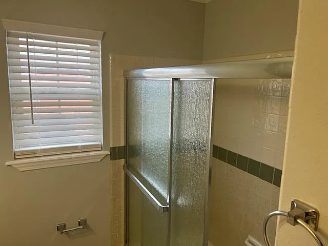 8004 Fouts Pl — Photo 5