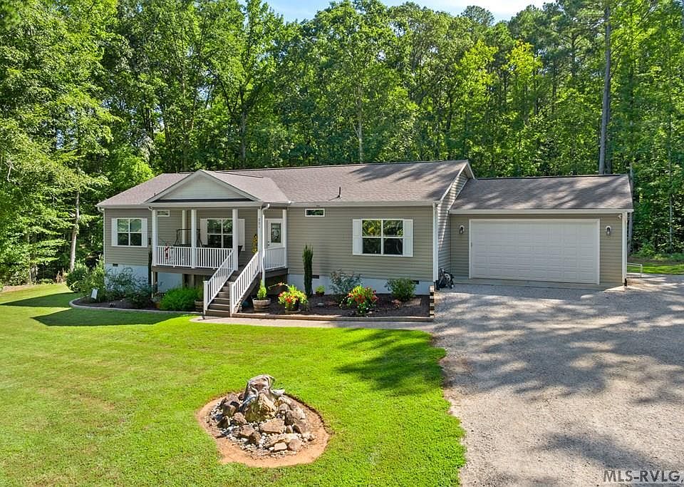 1st image of 331 River Forest Dr