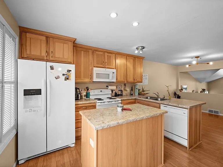 2089 E Donegal Cir #2089 — Photo 9