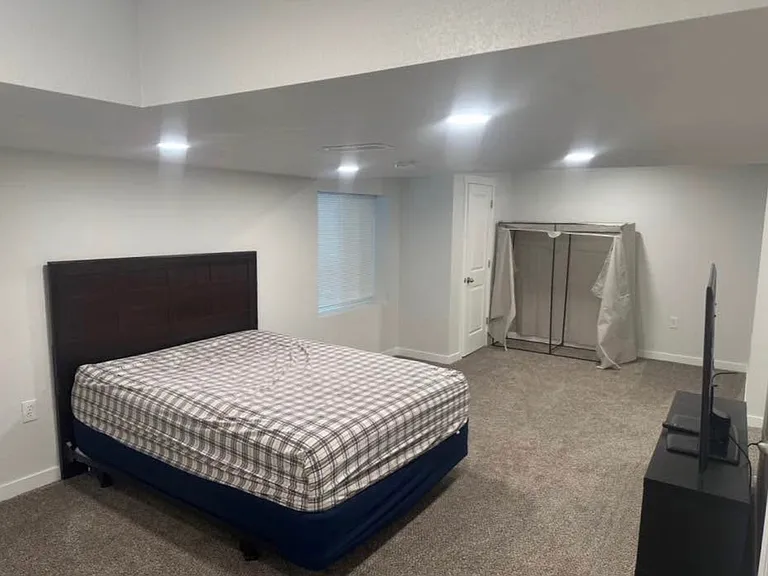 417 Zeppelin Way — Photo 3