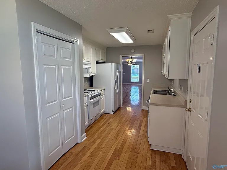 5308 Frankford Dr SE — Photo 6