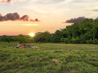 5933 S Meadowood Ave, Springfield, MO 65810