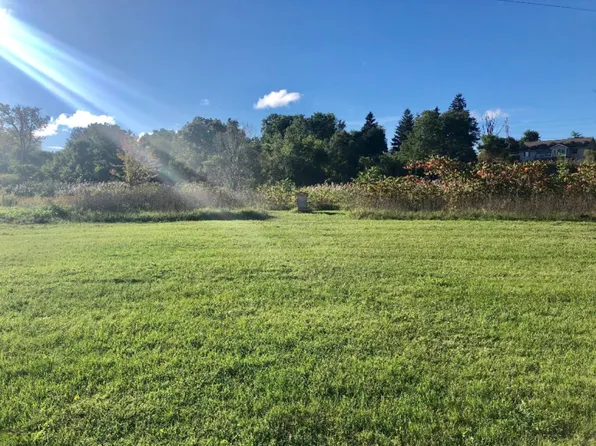 2510 Bay Pointe Dr, Saint Joseph, MI 49085