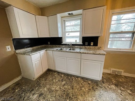 5th image of 2025 E 226th St