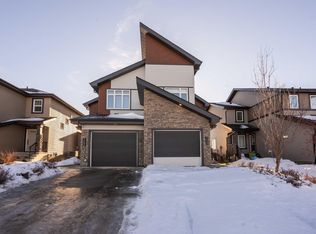 7155 Cardinal Way SW, Edmonton, AB T6W2Y3