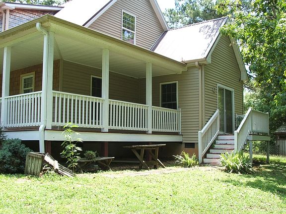4th image of 300 Sondra Ln