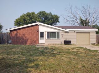 1002 Noble Ct, Salina, KS 67401