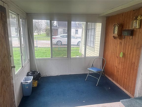 2nd image of 202 N Kansas Ave