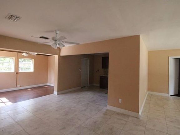 4th image of 1440 NW 194th St