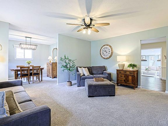 4th image of 1008 Anderson Hills Dr