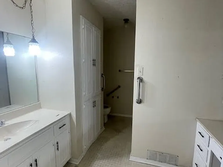 510 32nd St NE — Photo 9