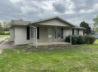 10 Webster St, Manitou, KY 42436