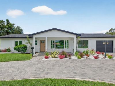 2726 Leslee Lake Dr N, Saint Petersburg, FL, 33713