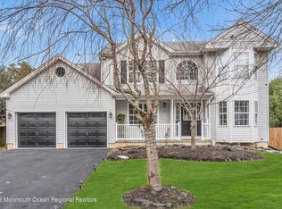 6 Aphrodite Dr, Barnegat, NJ 08005