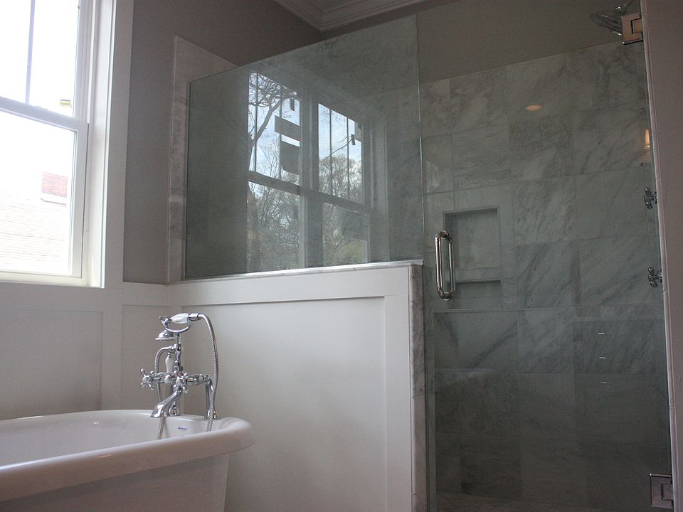 2nd image of 156 Augusta Ct
