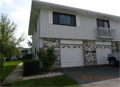 1st image of 140 Brewster Ct
