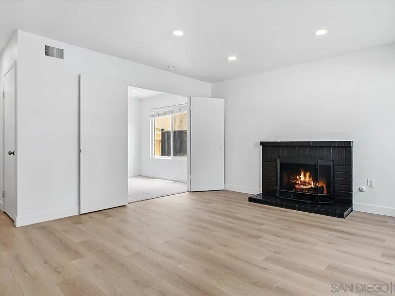 1507 Lower Lake Ct — Photo 7