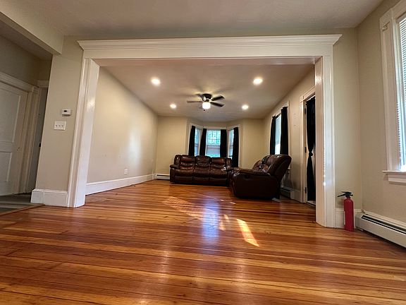 5th image of 1 Berwick Ave Floor 1