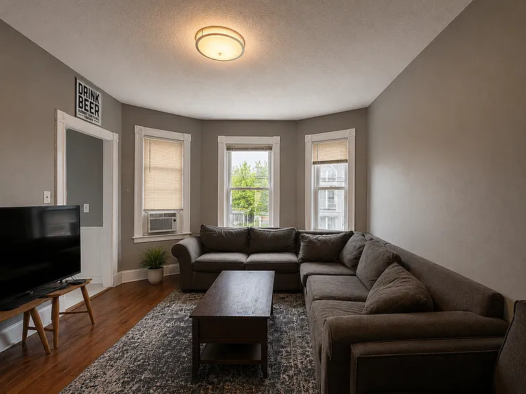 60 Fiske St #2 — Photo 4