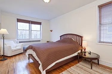 Sold by aptsandlofts.com