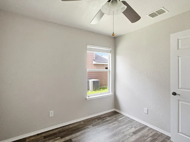 2334 Camberly Vw — Photo 18