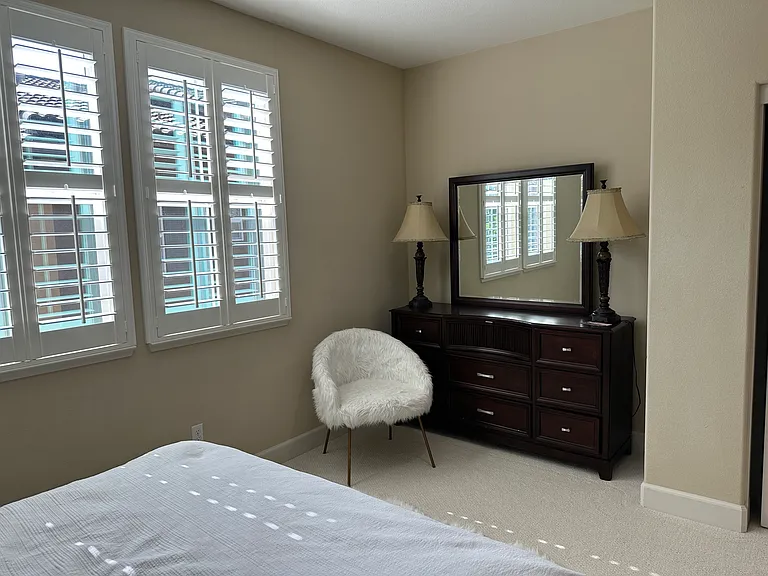 496 Rialto Pl — Photo 12