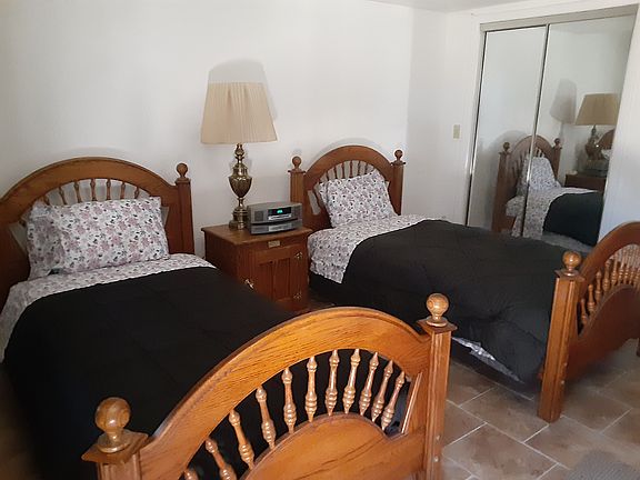 3rd image of 39334 Garden Pl #2