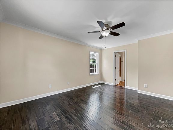 5th image of 5831 Falstaff Dr