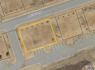 1579 Oak Leaf Dr NW, Hickory, NC 28601