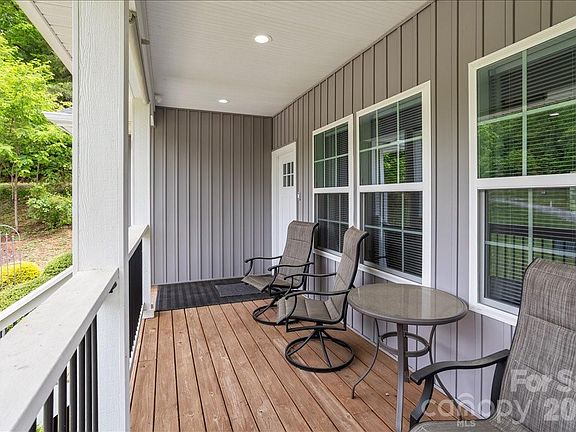 4th image of 24 Mink Farm Rd
