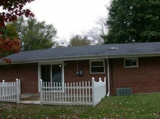 1108 Fairview Dr, Findlay, OH 45840