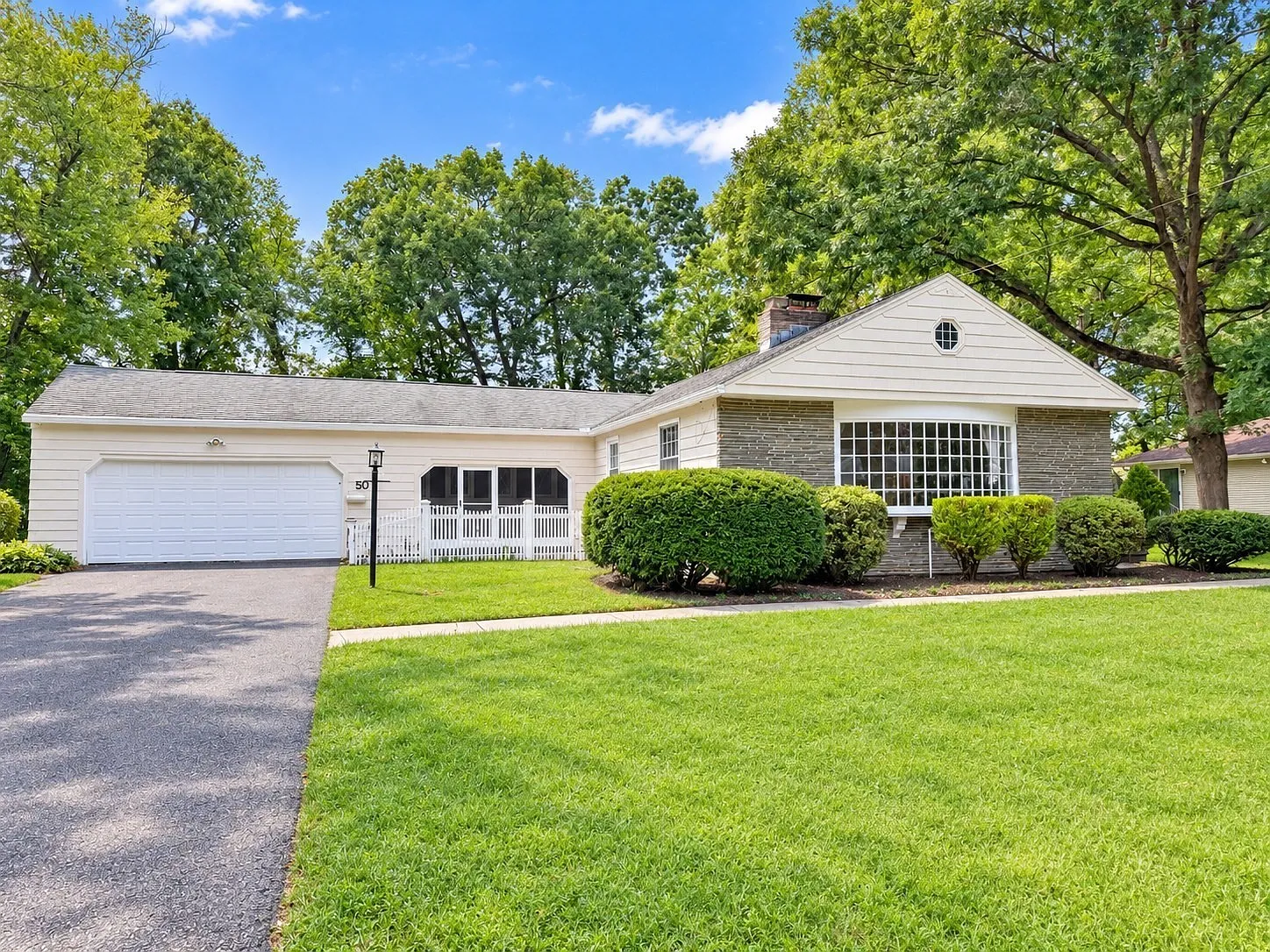 3 bed, 2.0 bath, 1356 sqft, $3,500 — Photo 1