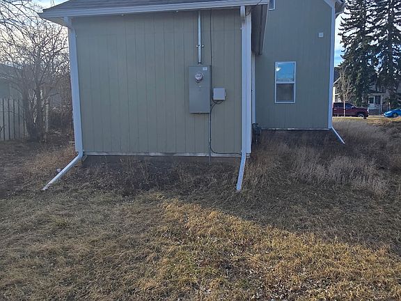 3rd image of 711 8th Ave S
