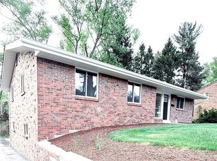 3929 Cape Cod Dr, Pittsburgh, PA 15239