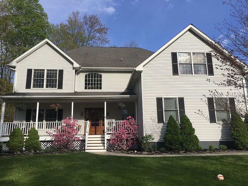 1st image of 68 Huyler Dr