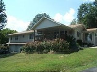 130 S Lakeshore Dr, Blue Eye, MO 65611