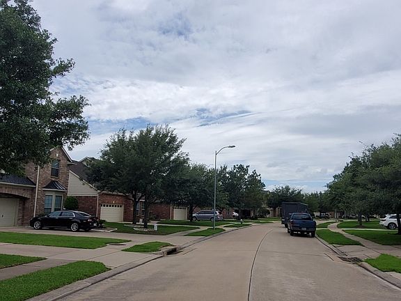 3rd image of 5123 Shadow Breeze Ln
