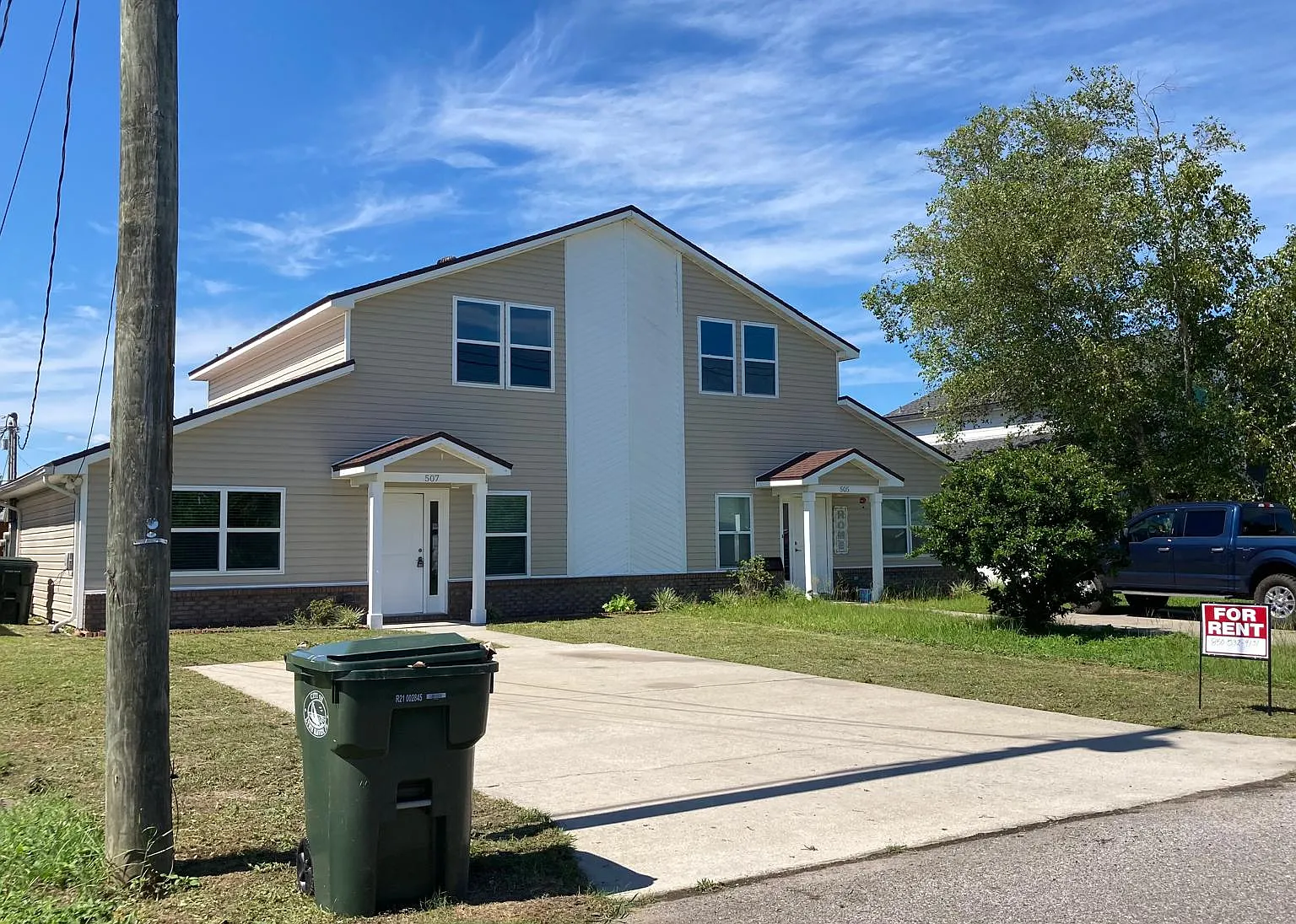 3 bed, 1550 sqft, $1,900 — Photo 1