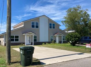 505 E 24th St, Lynn Haven, FL 32444