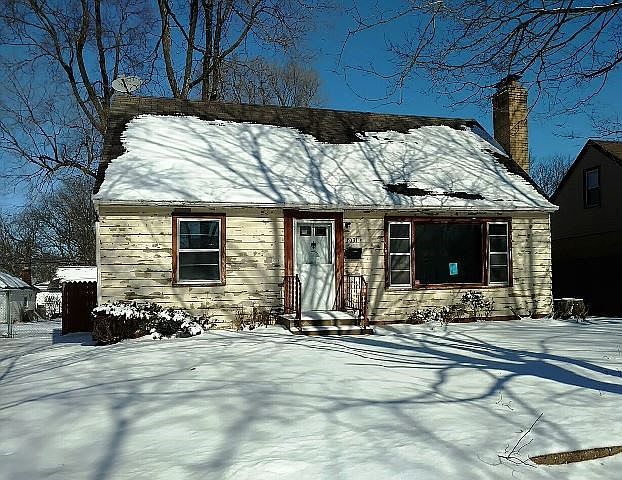 1st image of 3031 Lawndale Ave