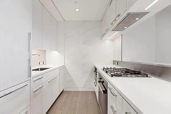 Sold by Sany Realty Group, LLC | media 46