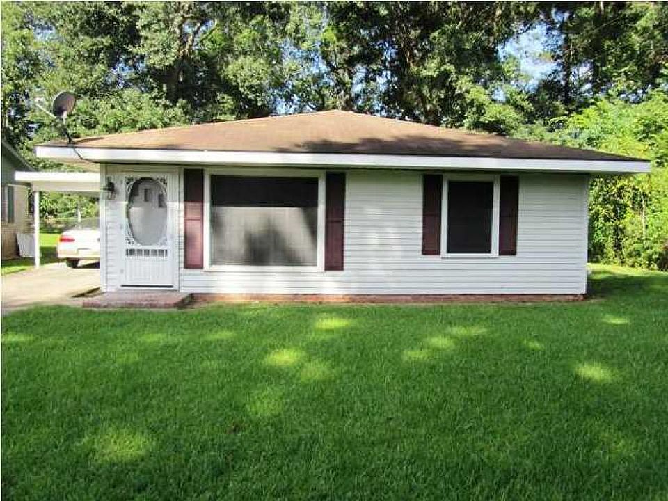 1st image of 2115 Rosewood Ct