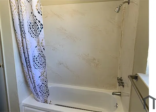 4060 Lyon Ave — Photo 7