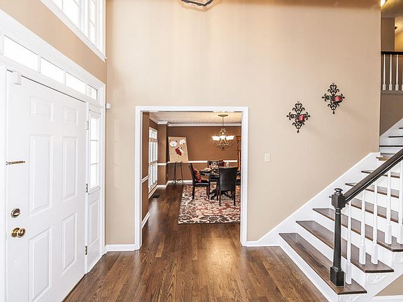 2nd image of 8325 White Ash Ln