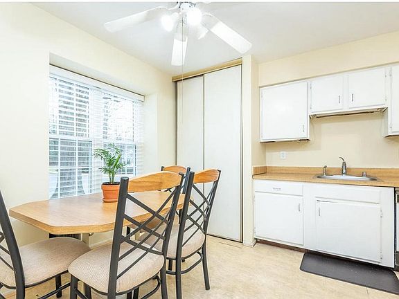 Eat In Kitchen