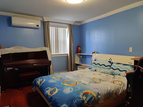 3rd image of 4214 235th St Floor 2