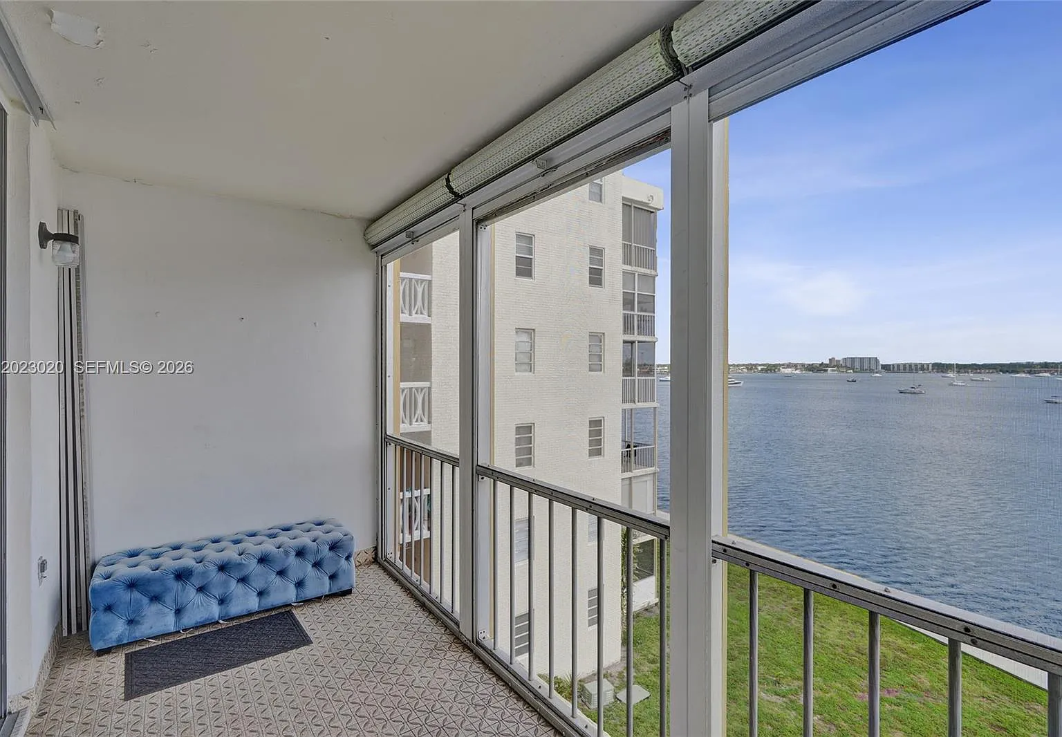 Point East Sec Iii Condo — Photo 2